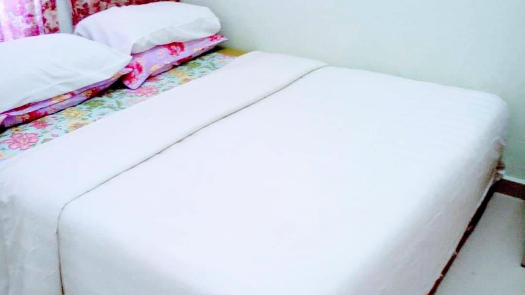 Daisyinn Budget Hotel Kuala Terengganu Kampong Gong Badak Eksteriør bilde